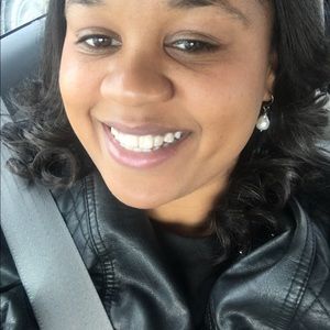 Meet your Posher, Loreal